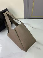Prada-Style Taupe Leather Tote Bag – Pebbled Texture with Triangular Logo (Neutral Brown) - 图片 7
