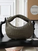 Bottega Veneta Olive Green Intrecciato Knot Bag – Iconic Weave, Artistic Handle, Leather Hobo, Designer Handbag - 图片 10