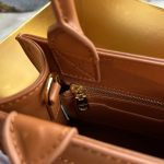 Dolce & Gabbana-Style Mini Square Tote Bag – Embossed DG Logo with Top Handle - 图片 8