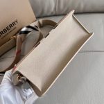 Burberry Mini Top Handle Bag – Iconic Check Pattern, Leather Trim, Gold Hardware, Designer Handbag - 图片 4