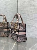 Dior Lady Dior Tote – Floral Print, Christian Dior Logo Stripe, Designer Handbag with Top Handle & Removable Strap - 图片 5