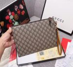 Gucci-Style GG Supreme Clutch Wallet – Beige Monogram Canvas with Gold-Tone Snake Head Charm, Oval Logo Badge & Zip Closure - 图片 9