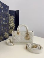 Dior Lady Dior Mini Bag – White Quilted Leather, Gold-Tone Hardware, Iconic CD Rings, Designer Tote - 图片 4