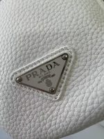 Prada-Style White Calf Leather Crossbody Bag – Embossed Triangular Logo with Buckle Strap - 图片 4