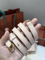 Loro Piana-Style Mini Box Bag – Premium Pebbled Leather, Iconic Lock Clasp, Designer Handbag with Detachable Strap in Multiple Colors - 图片 14