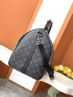 Louis Vuitton-Style Keepall Travel Duffel – Dark Gray Monogram Leather with Black Trim & Removable Shoulder Strap - 图片 5