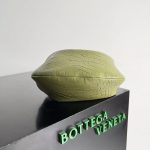 Bottega Veneta Crocodile-Embossed Knot Bag – Bold Colors, Alligator Texture, Designer Hobo, Luxury Handbag - 图片 6