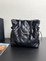 Chanel-Style Giant Tote Bag – Black Glossy Leather with Gold-Tone Chain & Drawstring Detail - 图片 4