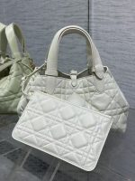 Dior Diorama Bag – Quilted Leather, Iconic Dior Logo Charm, Structured Silhouette, Designer Handbag with Top Handle - 图片 6