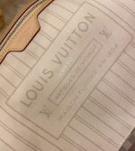 Louis Vuitton-Style Neverfull Tote Bag – Damier Checkered Canvas with Red Lining & Brown Leather Trim - 图片 8