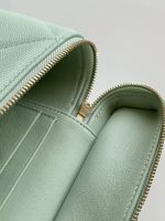 Chanel-Style Mini Box Bag – Quilted Caviar Leather with Top Handle & Gold-Tone Chain (Multi-Color Available) - 图片 11