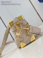 Louis Vuitton-Style Capucines Mini Bag – beige Grained Leather with Gold-Tone Hardware & Signature Lock Design (M25160) - 图片 8