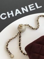 Chanel-Style Velvet Flap Bag – Classic Quilted Design with Gold-Tone Chain & Pearl Ball Charm (Multi-Color Available) - 图片 8