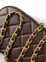 Chanel-Style Mini Oval Bag – Velvet Quilted Design with Top Handle & Gold-Tone Chain (6 Colors Available) - 图片 8