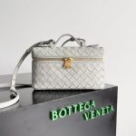 Bottega Veneta Mini Intrecciato Box Bag – Black Leather, Iconic Weaving, Dual Zip Closure, Designer Handbag
