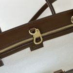 Gucci-Style Top Handle Tote Bag – Beige GG Monogram Canvas with Brown Leather Trim & Central Logo Patch - 图片 7