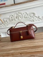 Celine-Style Mini Box Bag – Iconic Lock Clasp, Smooth Leather, Designer Crossbody with Top Handle in Multiple Colors - 图片 8