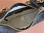 Gucci-Style Marmont Mini Moon Bag – Black Embossed GG Leather with Gold-Tone Chain Strap & Curved Silhouette - 图片 7