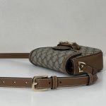 Gucci-Style Top Handle Mini Bag – Black Embossed GG Leather with Gold-Tone Hardware & Adjustable Strap - 图片 6