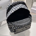 Dior Oblique Print Backpack – Iconic Monogram Canvas, Christian Dior Logo Stripe, Designer Backpack with Adjustable Straps - 图片 8