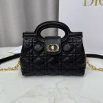 Dior Lady Dior Mini Bag – Quilted Leather, Gold-Tone Hardware, CD Clasp, Designer Tote with Removable Chain Strap - 图片 9