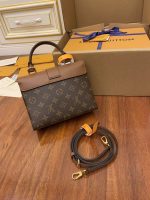 Louis Vuitton-Style Lockit Mini Bag – Brown Monogram Canvas with Leather Flap & Gold-Tone Lock Closure - 图片 8