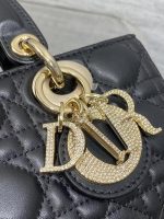 Dior Lady Dior Mini Tote – Quilted Leather, Crystal-Embellished CD Charm, Designer Handbag with Top Handle & Removable Chain Strap - 图片 6