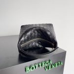 Bottega Veneta Pouch Bag – Iconic Intrecciato Weave, Multi-Color Options, Leather Hobo, Designer Handbag - 图片 8