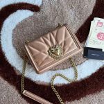 Dolce & Gabbana-Style Quilted Mini Bag – Sunburst Stitching with Ornate Heart Clasp - 图片 10