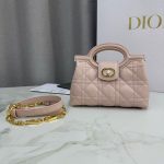Dior Lady Dior Mini Bag – Quilted Leather, Gold-Tone Hardware, CD Clasp, Designer Tote with Removable Chain Strap - 图片 5