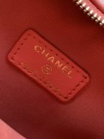Chanel-Style Mini Heart Bag – Quilted Leather with Gold-Tone Chain & CC Logo (8 Colors Available) - 图片 6