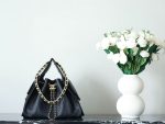 Chanel-Style Gabrielle Hobo Bag – Light Blue Quilted Leather with Gold-Tone Chain & Dual Strap Design - 图片 7