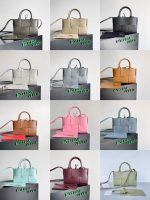 Bottega Veneta Cassette Bag – Iconic Box-Weave Design, Multi-Color Options, Leather Tote, Designer Handbag - 图片 6