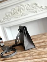 Hermès Mini Kelly Pochette – Multi-Color Options, Togo Leather, Shoulder Strap, Iconic Clasp, Elegant Everyday Bag - 图片 8