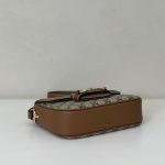 Gucci-Style Top Handle Mini Bag – Black Embossed GG Leather with Gold-Tone Hardware & Adjustable Strap - 图片 3