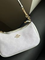 COACH Mini Leather Crossbody Bag – White Pebbled Leather, Gold-Tone Chain Handle, Compact Designer Handbag - 图片 3