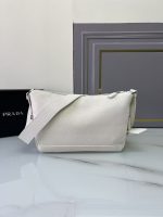Prada-Style White Calf Leather Crossbody Bag – Embossed Triangular Logo with Buckle Strap - 图片 3