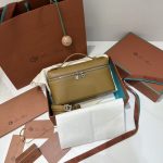 Loro Piana-Style Mini Box Bag – Premium Pebbled Leather, Iconic Lock Clasp, Designer Handbag with Detachable Strap in Multiple Colors - 图片 6