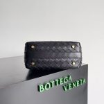 Bottega Veneta Pouch Bag – Iconic Intrecciato Weave, Multi-Color Options, Leather Hobo, Designer Handbag - 图片 5