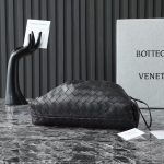 Bottega Veneta Black Intrecciato Drawstring Bag – Iconic Weave, Sculptural Silhouette, Leather Pouch, Designer Handbag - 图片 3