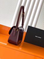 Saint Laurent-Style Tote Bag – Burgundy Quilted Leather with Metallic YSL Logo & Dual Handles – Designer-Inspired Work & Travel Bag for Women - 图片 4