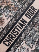 Dior Lady Dior Tote – Floral Print, Christian Dior Logo Stripe, Designer Handbag with Top Handle & Removable Strap - 图片 2