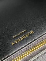 Burberry TB Monogram Mini Crossbody Bag – Black Grain Leather, Gold-Tone Logo Clasp, Designer Handbag - 图片 2