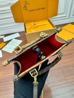 Louis Vuitton-Style Capucines Mini Bag – Beige Monogram Canvas with Brown Leather Trim & Gold-Tone Hardware - 图片 4