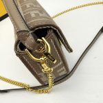Fendi-Style Mini Bag – Brown FF Monogram Canvas with Gold-Tone Chain Strap, Iconic FF Lock Clasp & Top Handle - 图片 4