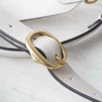 COACH C Logo Flap Bag – White Leather, Minimalist Design, Signature C Hardware, Designer Crossbody Bag - 图片 3