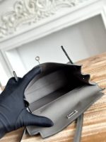 Hermès Mini Kelly Pochette – Multi-Color Options, Togo Leather, Shoulder Strap, Iconic Clasp, Elegant Everyday Bag - 图片 4