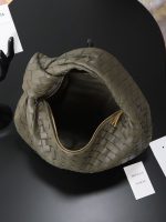 Bottega Veneta Olive Green Intrecciato Knot Bag – Iconic Weave, Artistic Handle, Leather Hobo, Designer Handbag - 图片 4