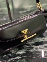 Prada-Style Leather & Nylon Tote Handbag – Minimalist Top Handle Bag with Triangular Logo – Designer-Inspired Shoulder Bag for Women - 图片 5