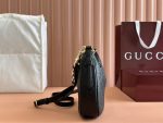 Gucci-Style Marmont Mini Moon Bag – Black Embossed GG Leather with Gold-Tone Chain Strap & Curved Silhouette - 图片 10